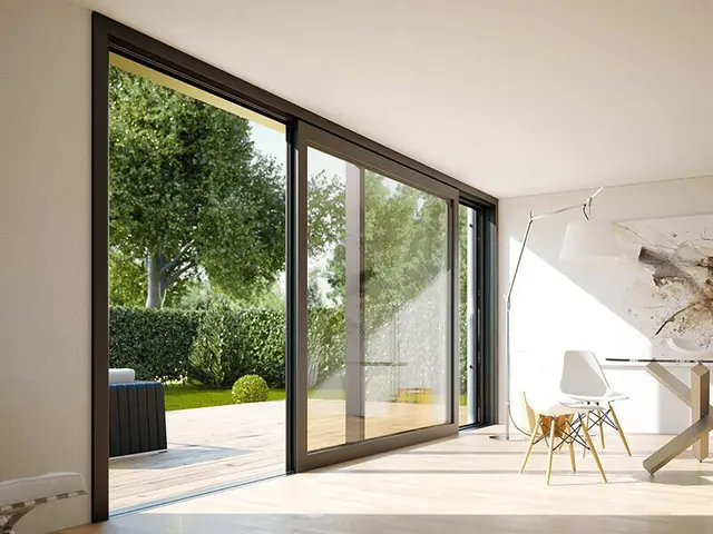 Porta scorrevole in PVC